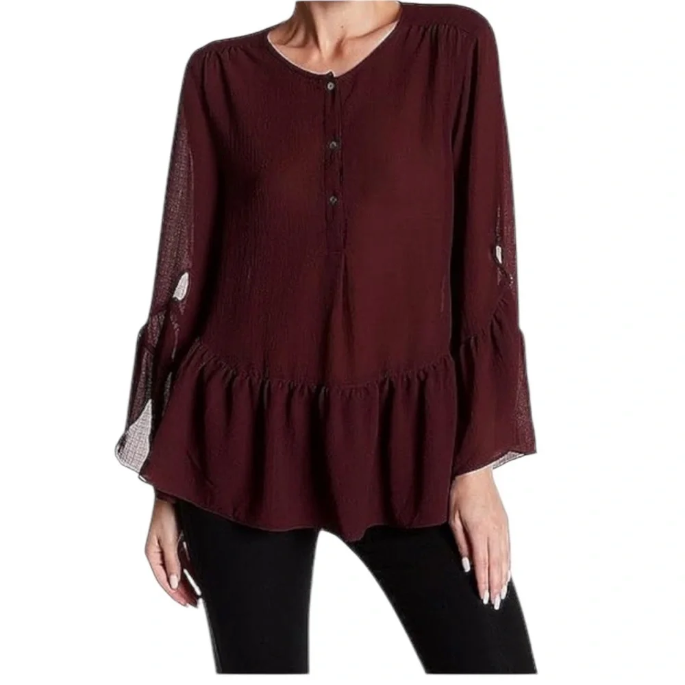 NWT‎ Max Studio Women’s Crepe Blouse with Bell Sleeves and Flutter Hem